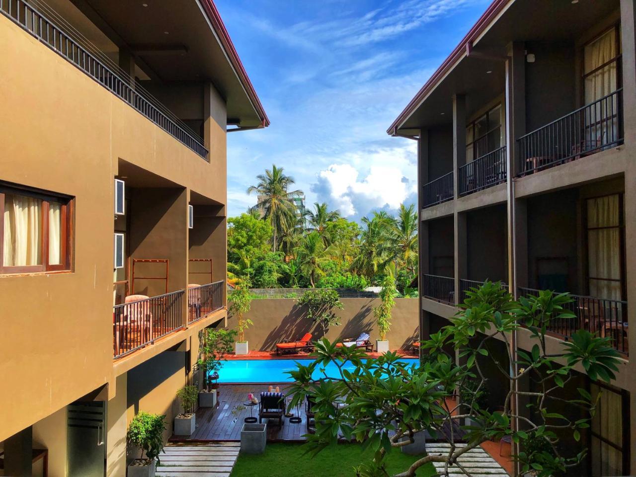 Waves By Tranquil Negombo Exterior foto