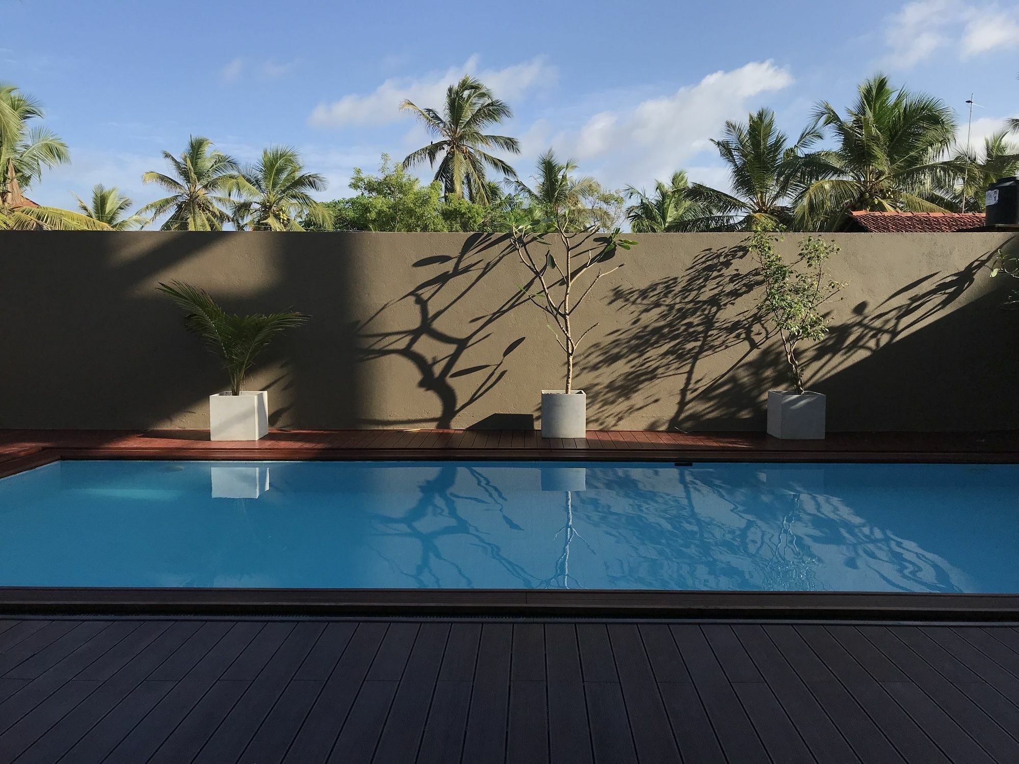 Waves By Tranquil Negombo Exterior foto